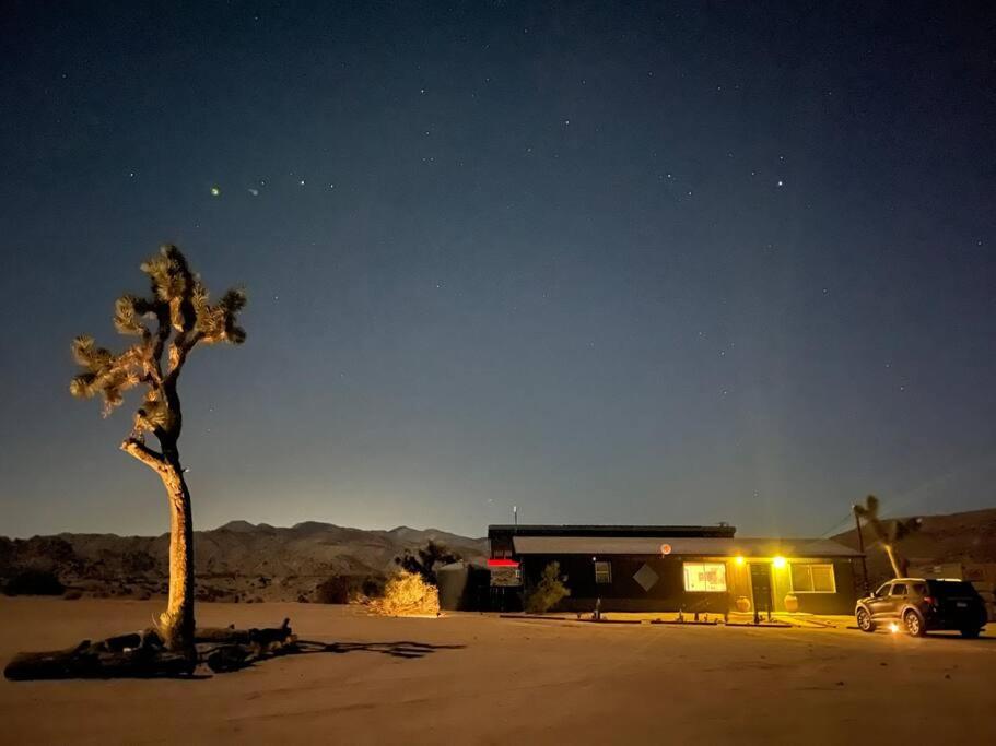 Chasing The Moon: Expansive Tub Views Near Pappy'S Villa Pioneertown Exterior foto