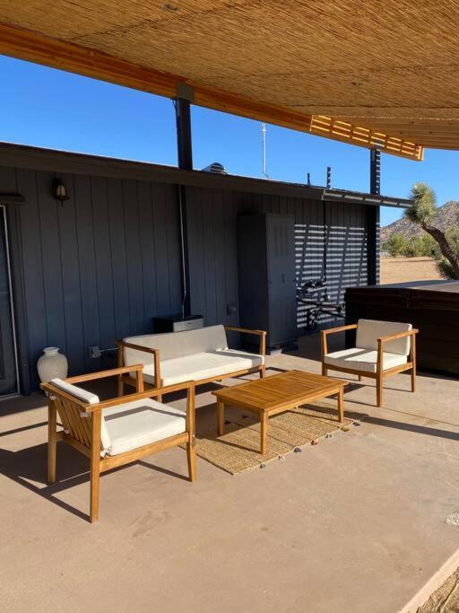 Chasing The Moon: Expansive Tub Views Near Pappy'S Villa Pioneertown Exterior foto